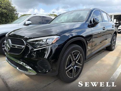 Black 2026 Mercedes-Benz GLC 300 Base
