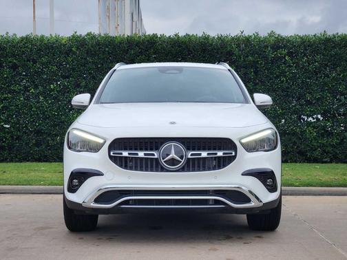 Polar White 2026 Mercedes-Benz GLA 250 Base