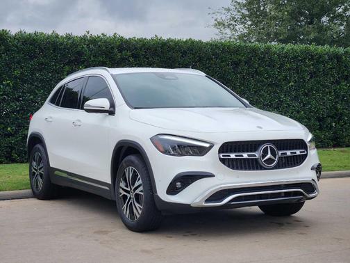 Polar White 2026 Mercedes-Benz GLA 250 Base