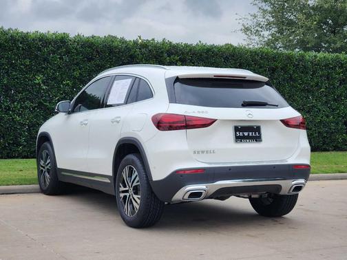 Polar White 2026 Mercedes-Benz GLA 250 Base