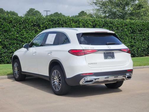 2025 Mercedes-Benz GLC 300 Base