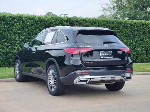 Black 2026 Mercedes-Benz GLC 300 Base