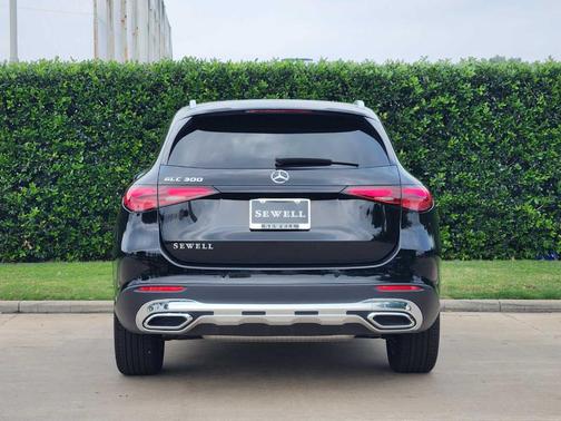 Black 2026 Mercedes-Benz GLC 300 Base