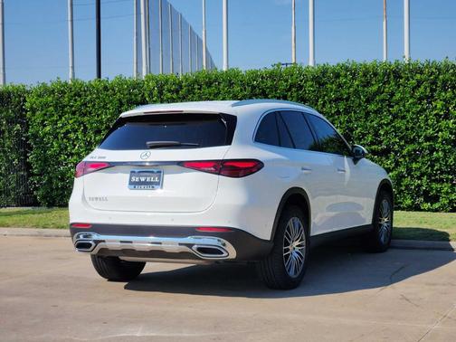 2025 Mercedes-Benz GLC 300 Base