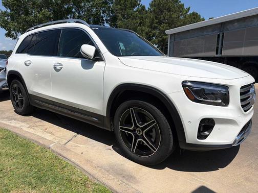 Polar White 2026 Mercedes-Benz GLB 250 Base