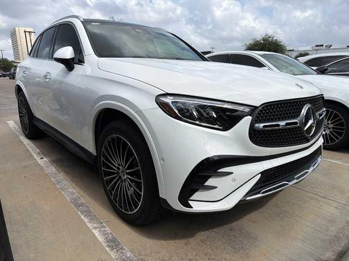 Polar White 2026 Mercedes-Benz GLC 300 Base