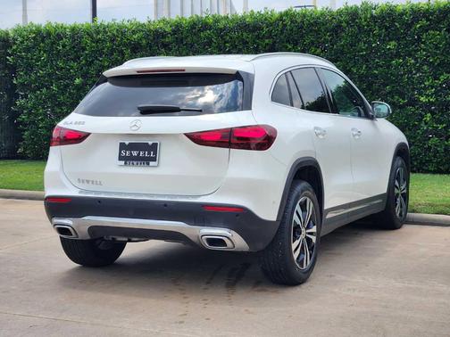 Polar White 2026 Mercedes-Benz GLA 250 Base