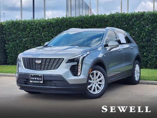 Silver Metallic 2023 Cadillac XT4 Luxury