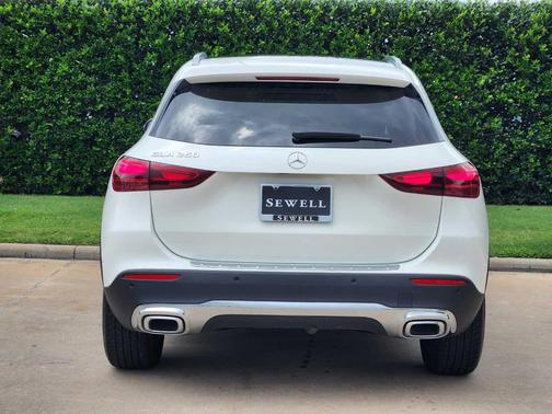 2025 Mercedes-Benz GLA 250 Base
