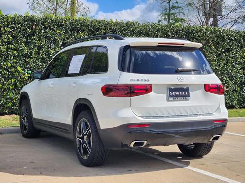 2026 Mercedes-Benz GLB 250 Base