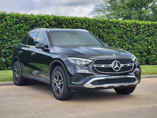 Black 2026 Mercedes-Benz GLC 300 Base