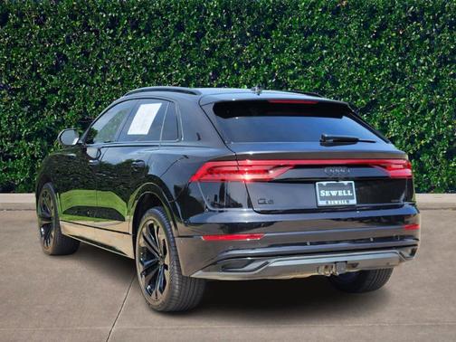 2020 Audi Q8 55 Premium Plus