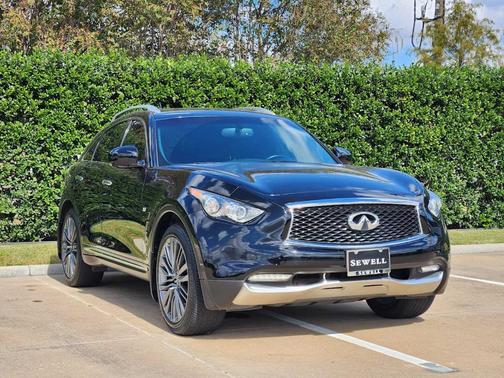 2017 INFINITI QX70 Base