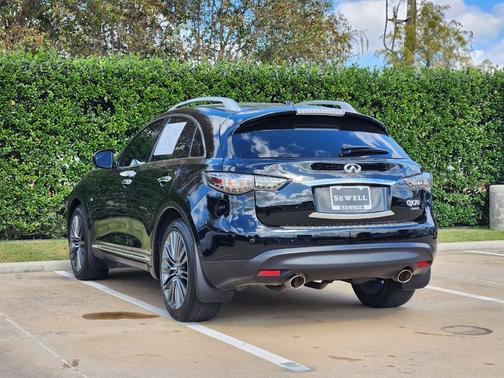 2017 INFINITI QX70 Base