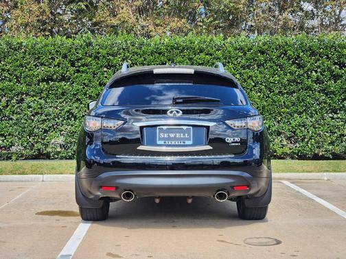 2017 INFINITI QX70 Base