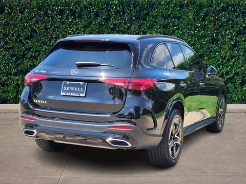 2025 Mercedes-Benz GLC 300 Base