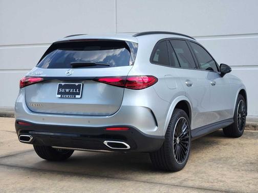2025 Mercedes-Benz GLC 300 Base