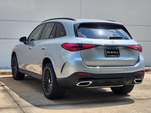 2025 Mercedes-Benz GLC 300 Base