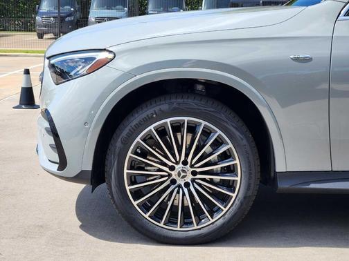 2025 Mercedes-Benz GLC 350e Base 4MATIC
