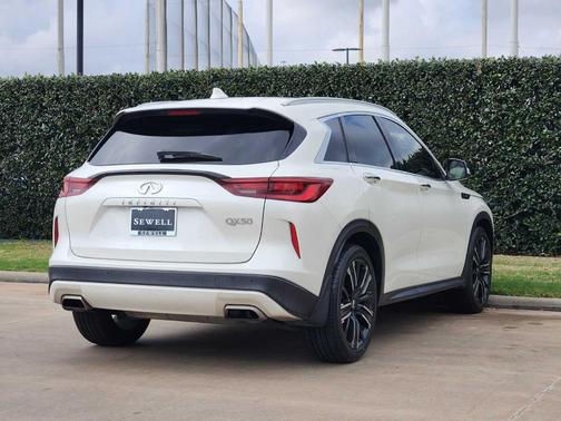 2022 INFINITI QX50 Luxe
