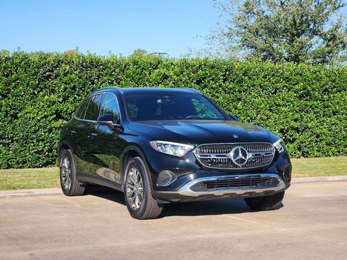 2025 Mercedes-Benz GLC 300 Base