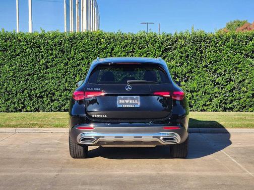 2025 Mercedes-Benz GLC 300 Base