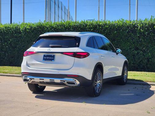 2025 Mercedes-Benz GLC 300 Base