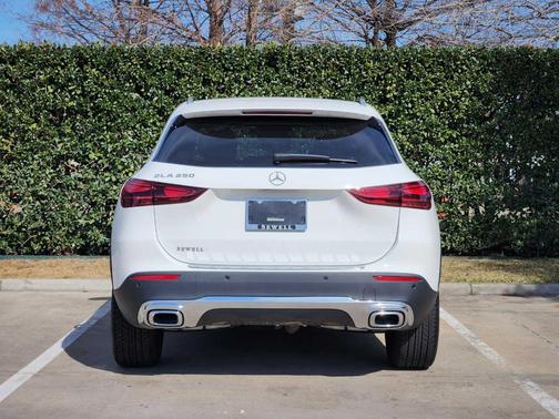 2026 Mercedes-Benz GLA 250 Base