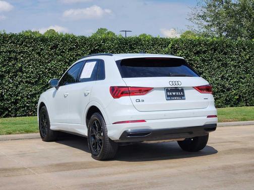 2023 Audi Q3 40 Premium