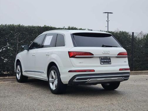2022 Audi Q7 55 Premium