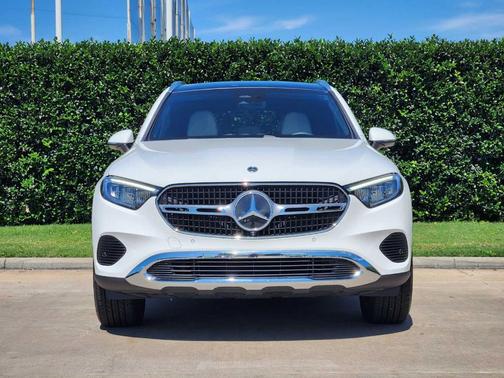 Polar White 2026 Mercedes-Benz GLC 300 Base