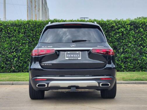 Obsidian Black Metallic 2026 Mercedes-Benz GLS 450 4MATIC
