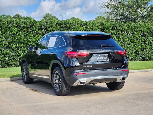 2025 Mercedes-Benz GLA 250 Base