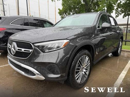 Graphite Gray Metallic 2026 Mercedes-Benz GLC 300 Base