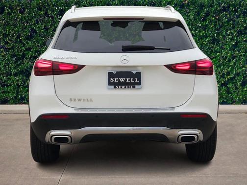 2025 Mercedes-Benz GLA 250 Base