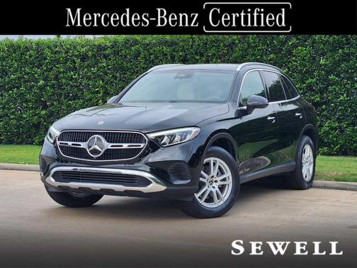 Obsidian Black Metallic 2026 Mercedes-Benz GLC 300 Base