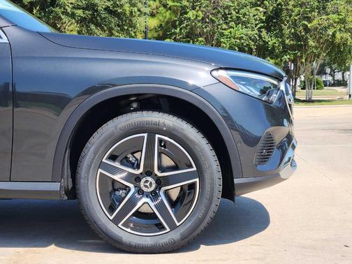 2026 Mercedes-Benz GLC 300 Base