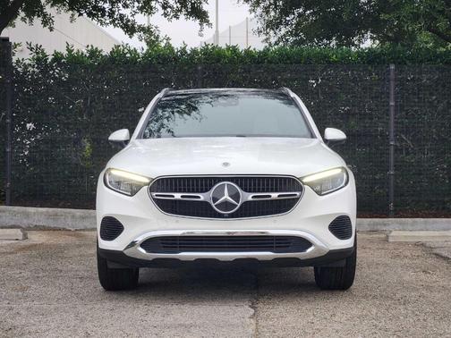 Polar White 2026 Mercedes-Benz GLC 300 Base