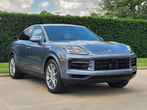 Dolomite Silver Metallic 2026 Porsche Cayenne AWD