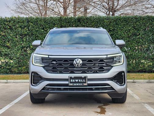 2024 Volkswagen Atlas Cross Sport 2.0T SEL R-Line