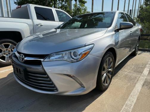 2016 Toyota Camry XLE