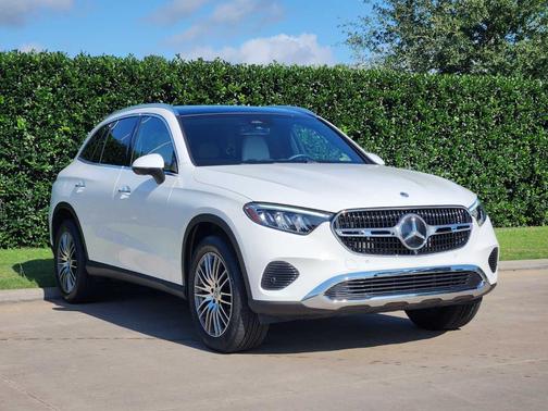 Polar White 2026 Mercedes-Benz GLC 300 Base