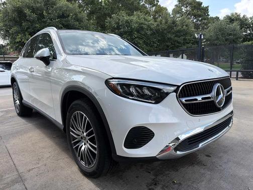 Polar White 2026 Mercedes-Benz GLC 300 Base