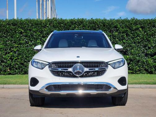 Polar White 2026 Mercedes-Benz GLC 300 Base