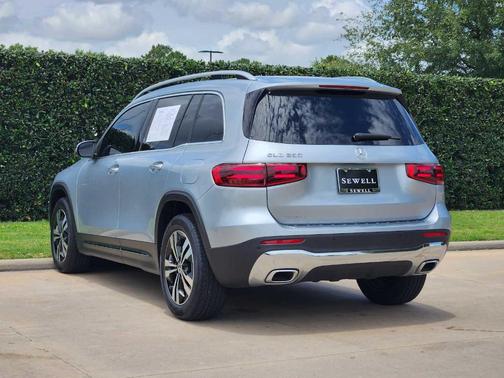 Cirrus Silver Metallic 2026 Mercedes-Benz GLB 250 Base