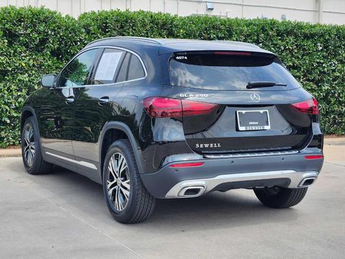 2025 Mercedes-Benz GLA 250 Base