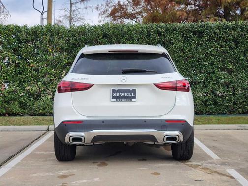 2025 Mercedes-Benz GLA 250 Base