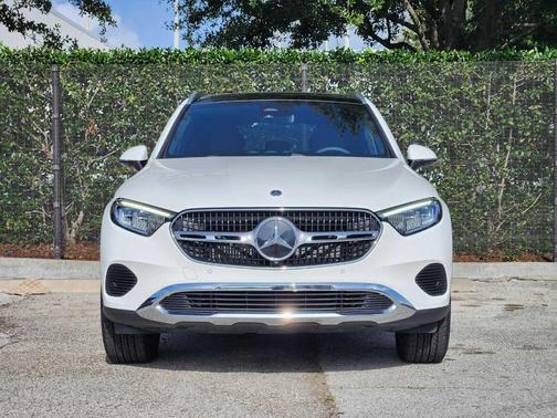 Polar White 2026 Mercedes-Benz GLC 300 Base