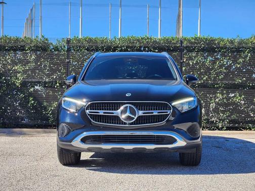 2025 Mercedes-Benz GLC 300 Base