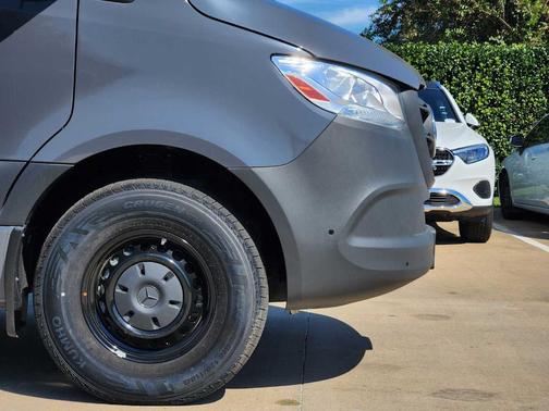 2025 Mercedes-Benz Sprinter 2500 